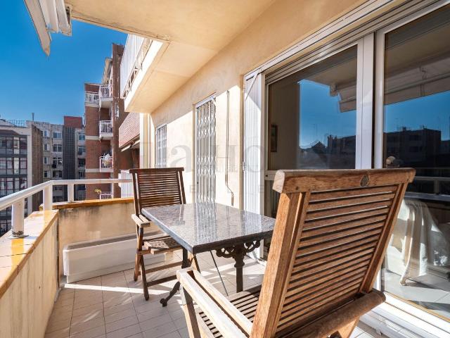 Piso en venta en Barcelona, Dreta de l´Eixample. LUMINOSO PISO EN VENTA. Pisos.