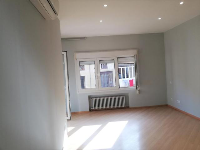 Piso en venta en Barcelona, Dreta de l´Eixample. Piso alto en finca clásica en Avenida Diagonal. Pisos.