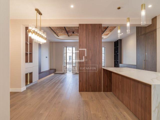 Piso en venta en Barcelona, Dreta de l´Eixample. Piso en excelentes condiciones de 4 dormitorios en venta en Eixample Derecho. Pisos.