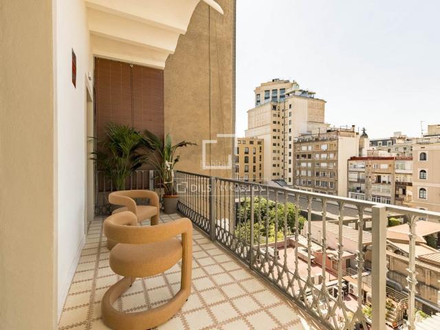 Piso en venta en Barcelona, Dreta de l´Eixample. Piso Excelentes de 3 dormitorios con 15m terraza en venta en Eixample Derecho. Pisos.