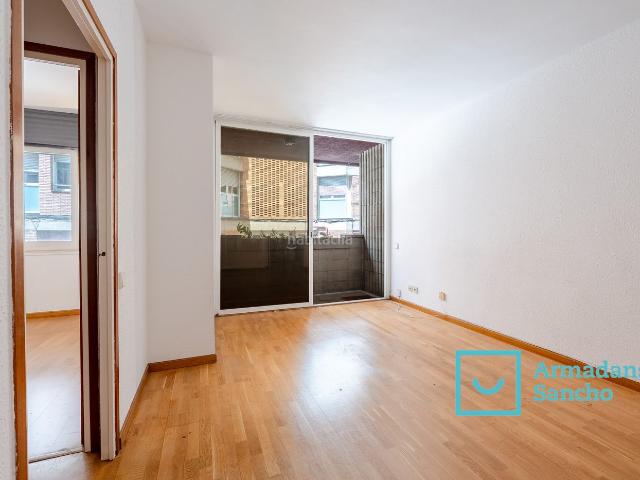 Piso en venta en Barcelona, El Camp d´en Grassot i Gràcia Nova. EXCLUSIVA VIVIENDA CON BALCÓN Y PATIO PRIVADO AMPLITUD, FUNCIONALIDAD Y GRAN POTENCIAL. Pisos.