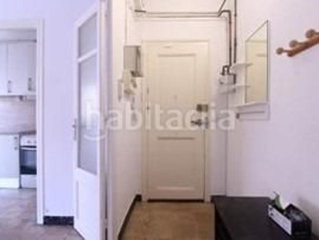 Piso en venta en Barcelona, El Camp d´en Grassot i Gràcia Nova. Piso alquilado y contrato vigente. Pisos.