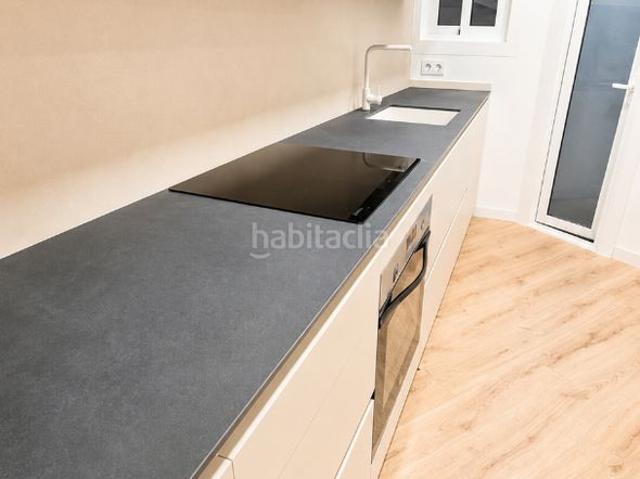 Piso en venta en Barcelona, El Camp d´en Grassot i Gràcia Nova. PISO REFORMADO CON MUCHO SOL DIRECTO. Pisos.