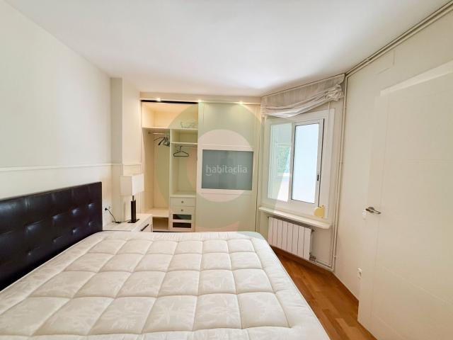 Piso en venta en Barcelona, El Camp d´en Grassot i Gràcia Nova. Piso reformado de 3 habitaciones con 2 baños, totalmente amueblado, junto a la Sagrada Família 445.000. Pisos.