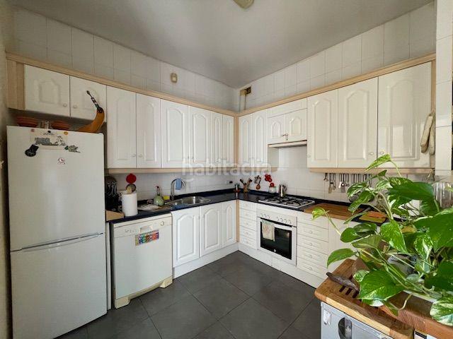 Piso en venta en Barcelona, El Camp d´en Grassot i Gràcia Nova. Una propiedad con alma, luz, vistas y muchísimas posibilidades!. Pisos.