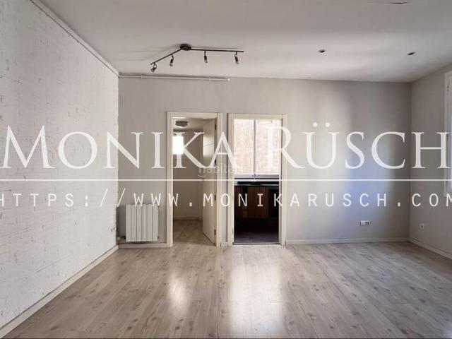 Piso en venta en Barcelona, El Camp de l´Arpa del Clot. Piso totalmente exterior actualmente alquilado, reformado, con 3 habitaciones y 1 baño. Pisos.