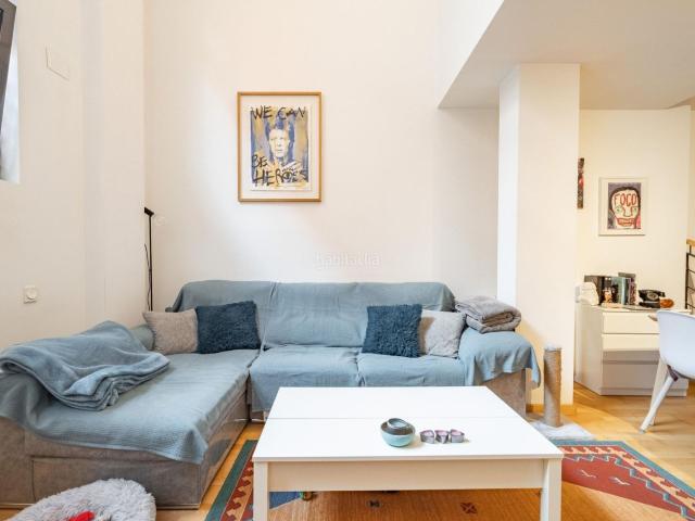 Piso en venta en Barcelona, El Coll. DUPLEX CON ENCANTO Y PK EN FINCA SEMINUEVA. Pisos.