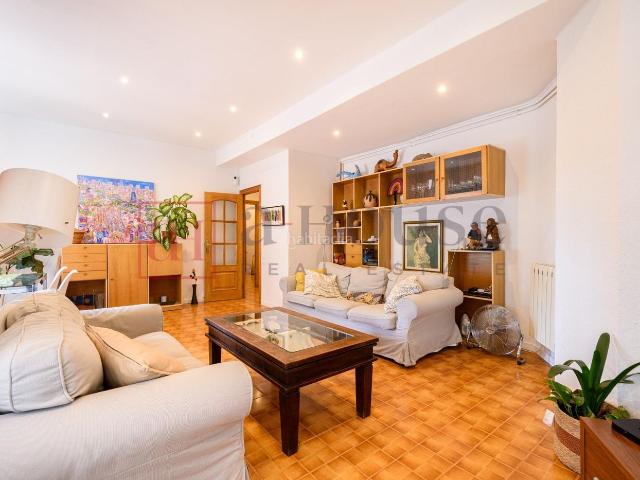 Piso en venta en Barcelona, El Clot. PISO CON ENCANTO EN EL BARRIO DE EL CLOT. Pisos.