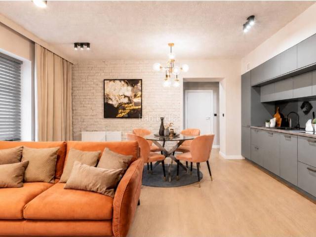 Piso en venta en Barcelona, El Clot. Planta baja reformada a estrenar en Avenida Meridiana. Pisos.