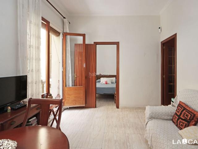 Piso en venta en Barcelona, El Poble Sec Parc de Montjuïc. BALCON DOS HABITACIONES ASCENSOR. Pisos.