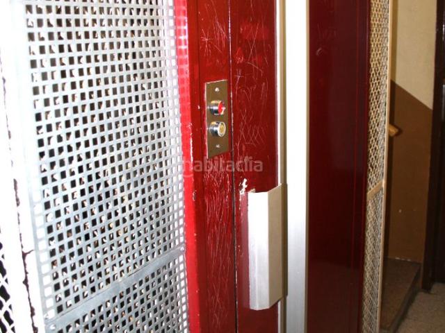 Piso en venta en Barcelona, El Poble Sec Parc de Montjuïc. Bonito piso muy luminoso en C Blasco de Garay 3º con ascensor. Pisos.