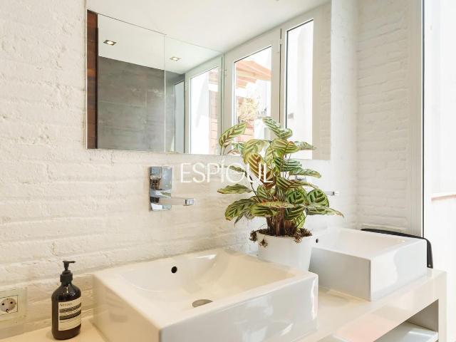 Piso en venta en Barcelona, El Poble Sec Parc de Montjuïc. Loft Dúplex Premium en Poblesec. Pisos.