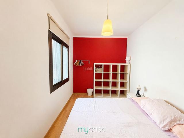 Piso en venta en Barcelona, El Poble Sec Parc de Montjuïc. ¡PISO MUY LUMINOSO EN POBLE SEC CON ASCENSOR Y BAÑO REFORMADO!. Pisos.