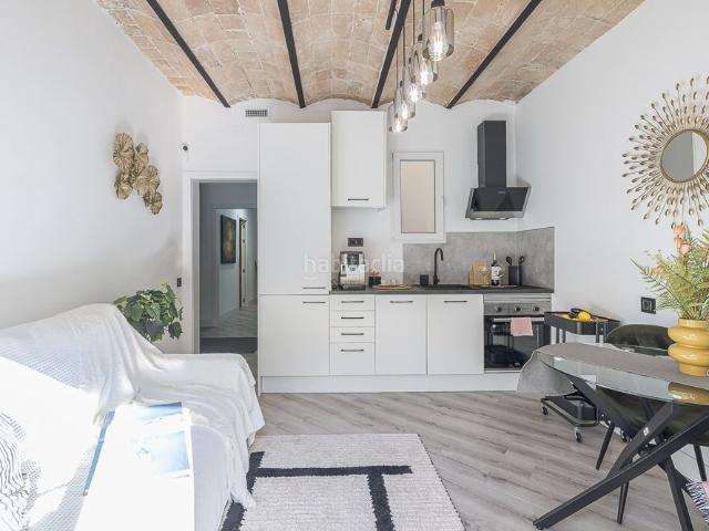 Piso en venta en Barcelona, El Poble Sec Parc de Montjuïc. PISO EN VENTA PARALLEL VILA I VILÀ. Pisos.