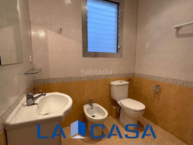 Piso en venta en Barcelona, Font de la Guatlla. Amplio piso de 3 hab. con 2 balcones Mucha luz y listo para entrar!. Pisos.