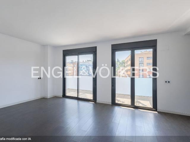 Piso en venta en Barcelona, Font de la Guatlla. Exclusivo piso en Gran Via de les Corts Catalanes con vistas abiertas a Montjuïc. Pisos.