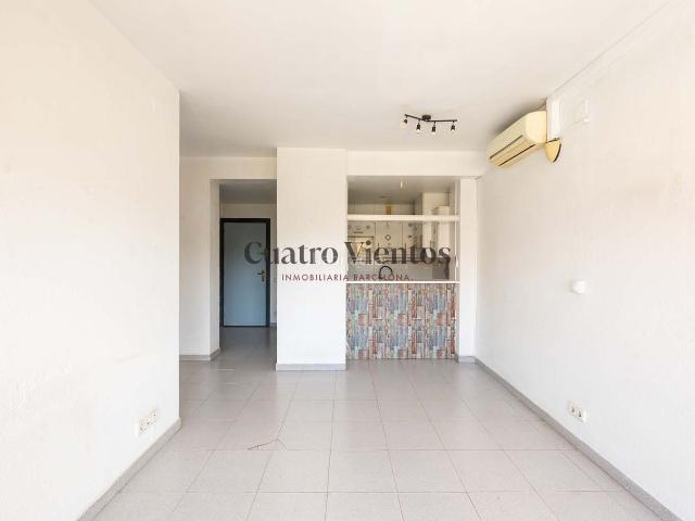 Piso en venta en Barcelona, Font de la Guatlla. Precioso piso con parking y piscina en el barrio de Montjuic, en venta. Pisos.