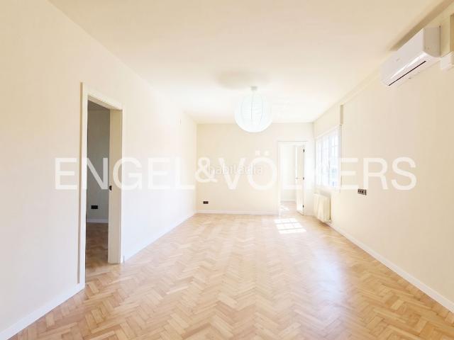 Piso en venta en Barcelona, Fort Pienc. Piso reformado a estrenar en Eixample. Pisos.