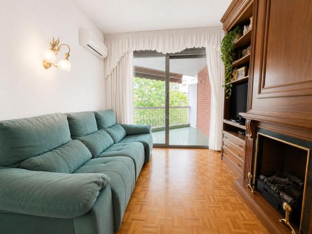 Piso en venta en Barcelona, Fort Pienc. Pisos.