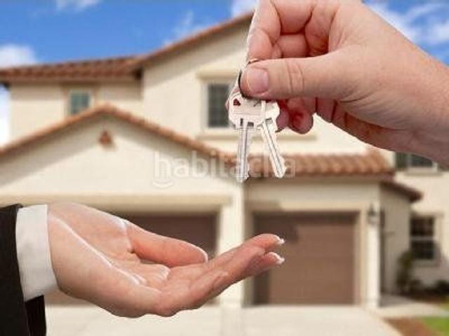 Piso en venta en Barcelona, Gòtic. con balcon y techos de 5 mts !. Pisos.