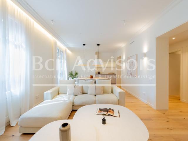 Piso en venta en Barcelona, Gòtic. Exclusivo piso de lujo junto a Portal de l'Àngel, en el corazón de Barcelona. Pisos.