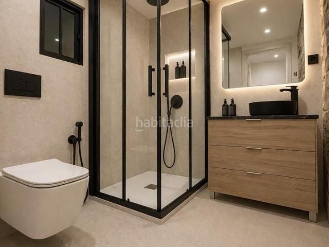 Piso en venta en Barcelona, Gòtic. FANTASTICA vivienda totalmente reformada de 98 m. Pisos.