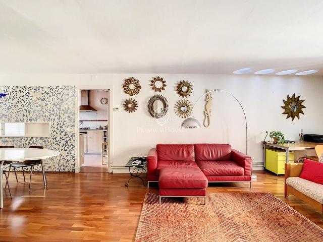 Piso en venta en Barcelona, Gòtic. Piso con mucho carácter en el centro de Barcelona. Pisos.