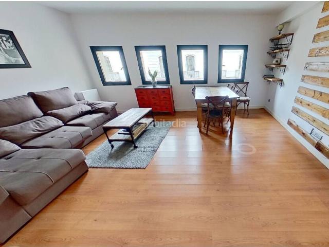 Piso en venta en Barcelona, Gòtic. Piso exclusivo a un minuto de la Avenida Portal de lÀngel y Plaça Catalunya. Pisos.