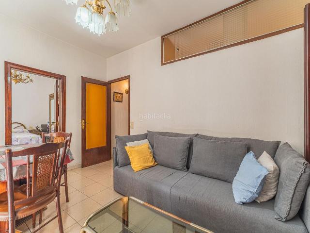 Piso en venta en Barcelona, Gòtic. Piso en venta en calle Santa Anna. Pisos.