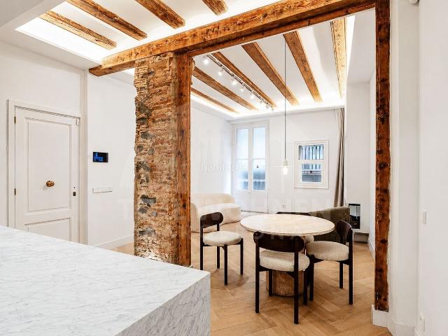 Piso en venta en Barcelona, Gòtic. Pisos.