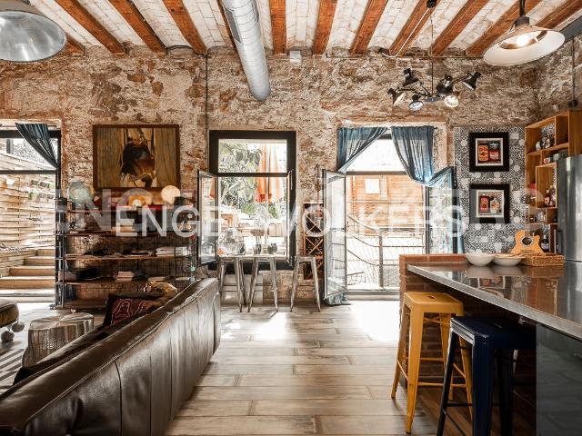 Piso en venta en Barcelona, Gòtic. Propiedad en antiguo palacio de 1700 en Gòtic. Pisos.