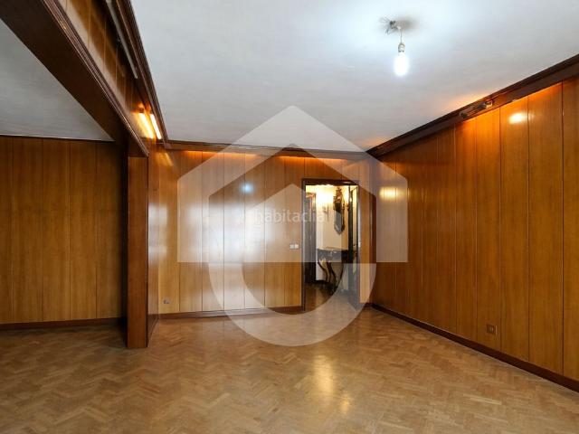 Piso en venta en Barcelona, Guinardó. Piso en venta en Avenida de la Mare de Déu de Montserrat. Pisos.