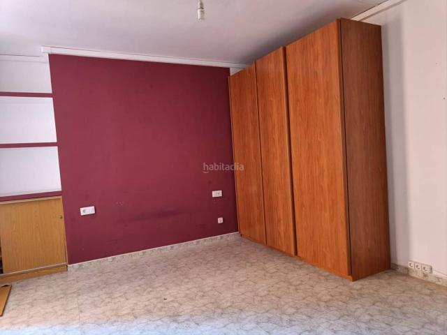 Piso en venta en Barcelona, Guinardó. Piso en venta en calle Genova Barcelona. Pisos.