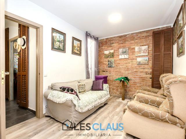 Piso en venta en Barcelona, Hostafrancs. Pisos.