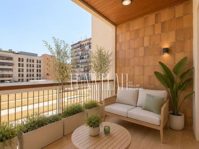 Piso en venta en Barcelona, L´Antiga Esquerra de l´Eixample. MAGNÍFICO PISO CON GRAN POTENCIAL EN LA EIXAMPLE DRETA, BARCELONA. Pisos.