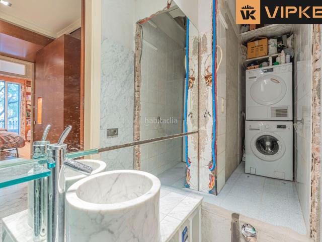 Piso en venta en Barcelona, L´Antiga Esquerra de l´Eixample. NUDA PROPIEDAD EN VENTA EIXAMPLE BARCELONA. Pisos.