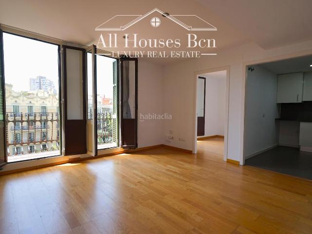 Piso en venta en Barcelona, L´Antiga Esquerra de l´Eixample. Luminoso Piso en Finca Regia. Pisos.