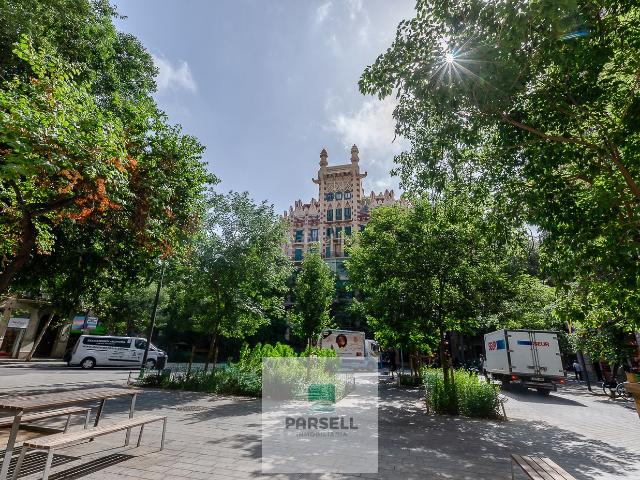 Piso en venta en Barcelona, L´Antiga Esquerra de l´Eixample. ¡PISO EN VENTA DE 6 DORMITORIOS EN LA CALLE CONSELL DE CENT, BARCELONA!. Pisos.