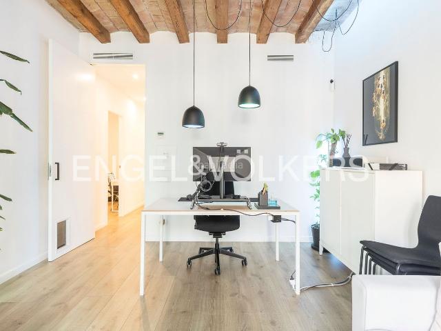 Piso en venta en Barcelona, L´Antiga Esquerra de l´Eixample. Piso luminoso con carácter y diseño contemporáneo en el corazón de Eixample Esquerra. Pisos.