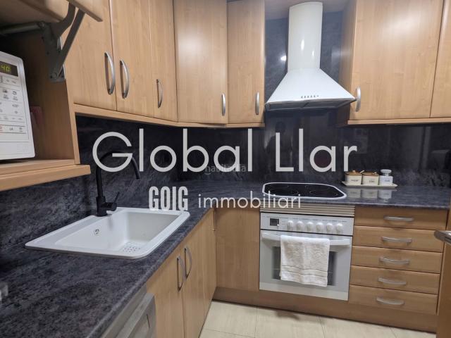 Piso en venta en Sabadell, Concòrdia. Reformado con patio interior. Pisos.