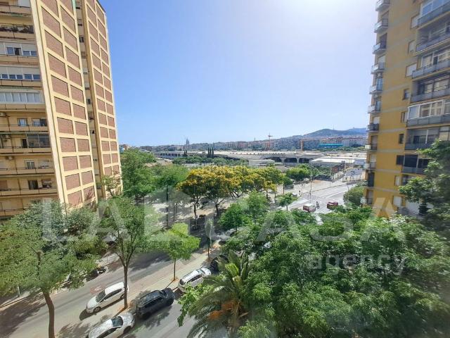 Piso en venta en Barcelona, La Verneda La Pau. WhatsApp Paula Pisos.