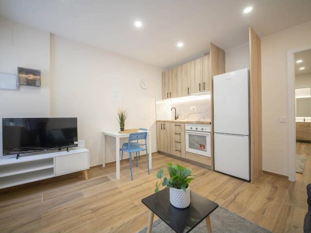 Piso en venta en Barcelona, La Verneda La Pau. Estudio en venta TOTALMENTE REFORMADO!. Pisos.