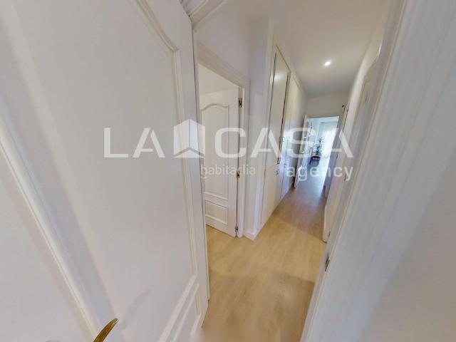 Piso en venta en Barcelona, La Verneda La Pau. LA CASA AGENCY PRESENTA OPORTUNIDAD VIVIENDA REFORMADA EN SANT MARTI !. Pisos.