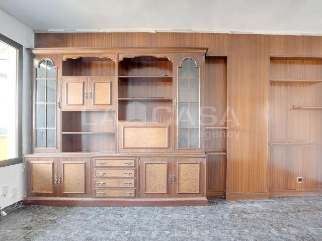 Piso en venta en Barcelona, La Verneda La Pau. ? ¡Luminoso piso de 3 habitaciones en finca con ascensor! ?. Pisos.