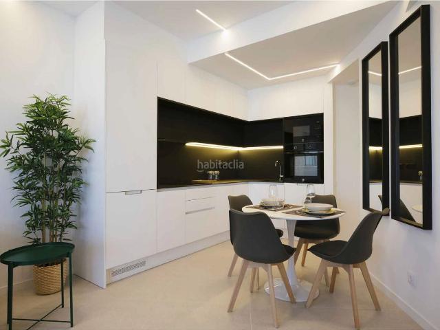 Piso en venta en Barcelona, La Bordeta. Pisos.