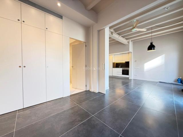 Piso en venta en Barcelona, La Bordeta. Pisos.