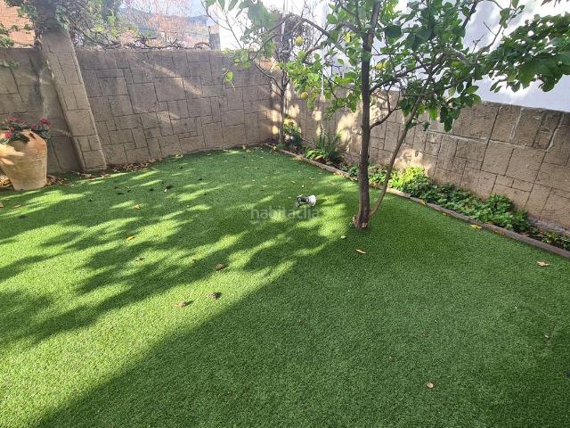 Piso en venta en Barcelona, La Font d´en Fargues. Exclusiva vivienda con jardín privado de 150 m2 y posibilidad de piscina. Pisos.