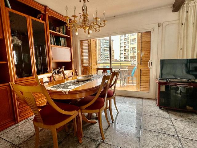 Piso en venta en Barcelona, La Guineueta. Referencia: Valldaura. Pisos.