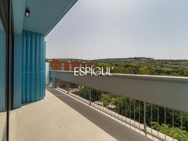 Piso en venta en Barcelona, La Marina del Port. en Barcelona. Pisos.