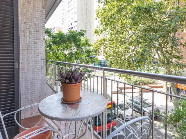 Piso en venta en Barcelona, La Nova Esquerra de l´Eixample. Agencia Inmobiliaria en Barcelona. Piso en venta en Sant Antoni. Pisos.